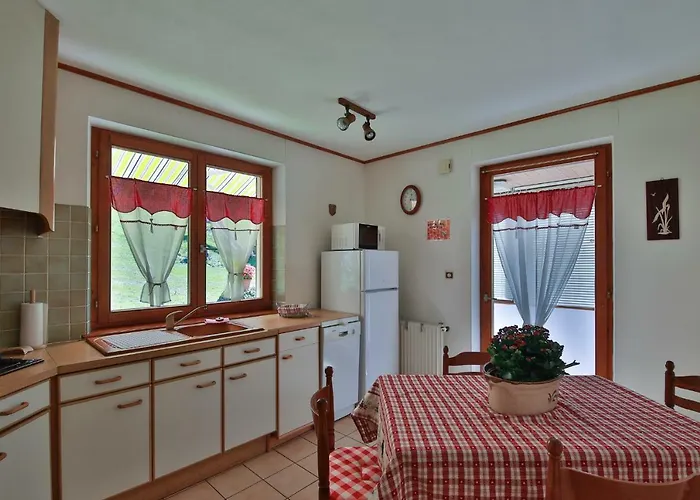 Maison De Tatie Nyaraló *